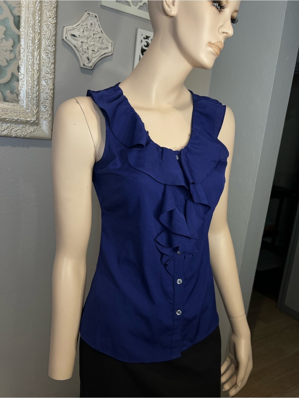 Banana republic Sleeveless Ruffled Button-Front Top - Royal Blue - Picture 7 of 11